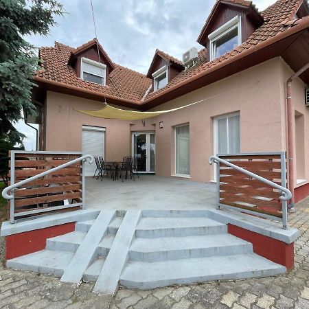 Sunshine Apartman Apartment Balatonboglar Exterior photo